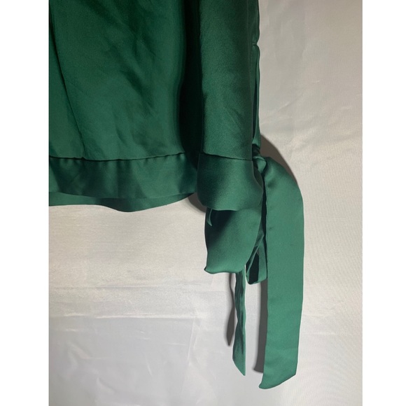 Old Navy green satin blouse - Picture 2 of 4